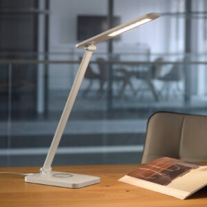 LED lampa na písací stôl